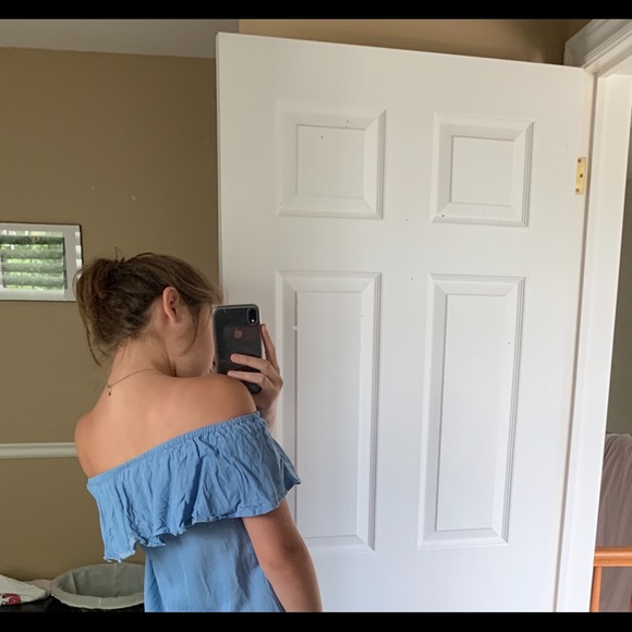 Off The Shoulder Dress - Picture 2 of 5